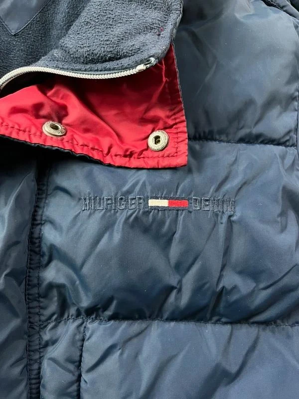 Chaqueta acolchada acolchada Tommy Hilfiger azul marino y rojo Talla M – photo 3